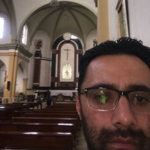 Meet your Posher, Carlos